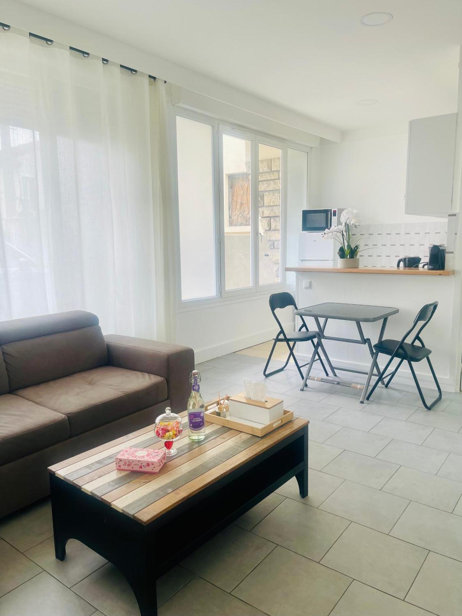 Spacieux Et Lumineux, Coup De Coeur Garanti A Proximite Du Metro Et Rer La Courneuve Extérieur photo